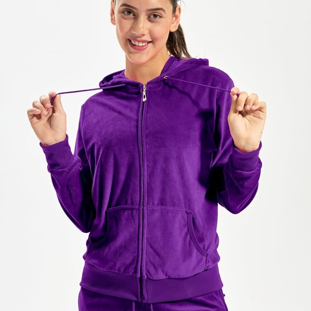 Luxurious Women's 2-Piece Velvet Tracksuit - Comfortable and Stylish Purple Set - Picture 4 of 7